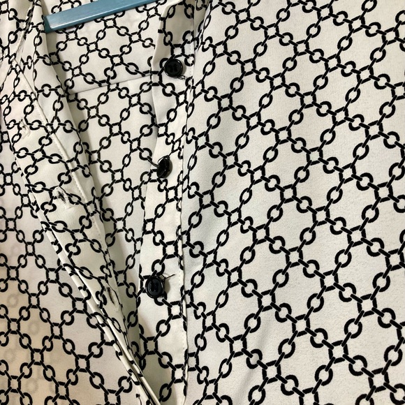 ⬇️Nordstrom Pleione Blouse White/Black Chain Pattern Long Sleeves Women's Small - Picture 4 of 6